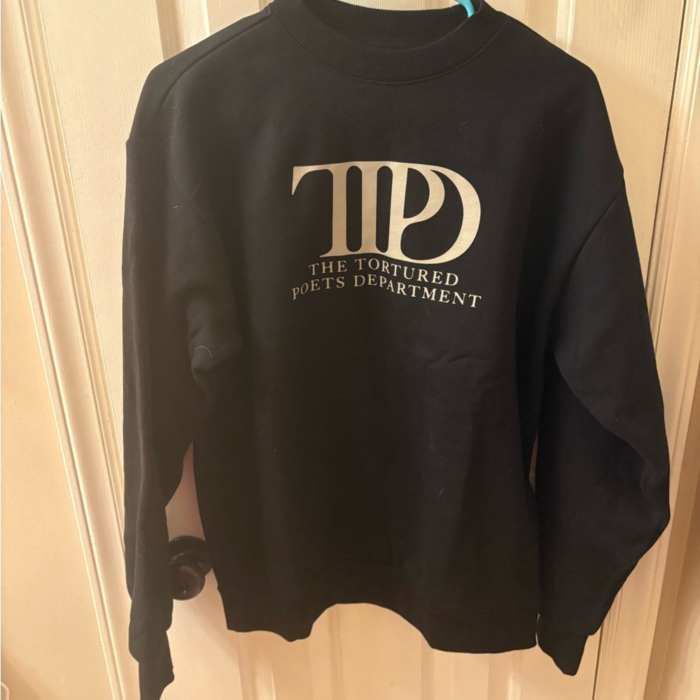 Taylor Swift Black Crew Neck Sweater
